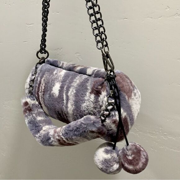 Handmade Real Rex Rabbit Fur Barrel Bag/Crossbody Includes Fur Ball Bag Charm - Picture 8 of 16